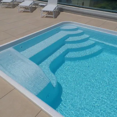 דירה Modern Featuring A Rooftop Pool *